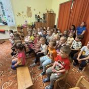 Divadlo Letadlo - V korunách stromů - léto